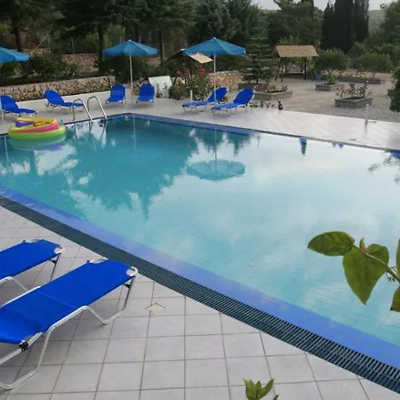 Blue White - Kefallonia Poolside Retreats アパートホテル 4*