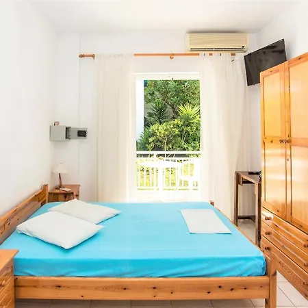 アパートホテル Blue White - Kefallonia Poolside Retreats