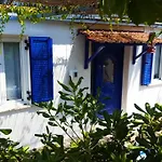Lejlighedshotel Blue White - Kefallonia Poolside Retreats