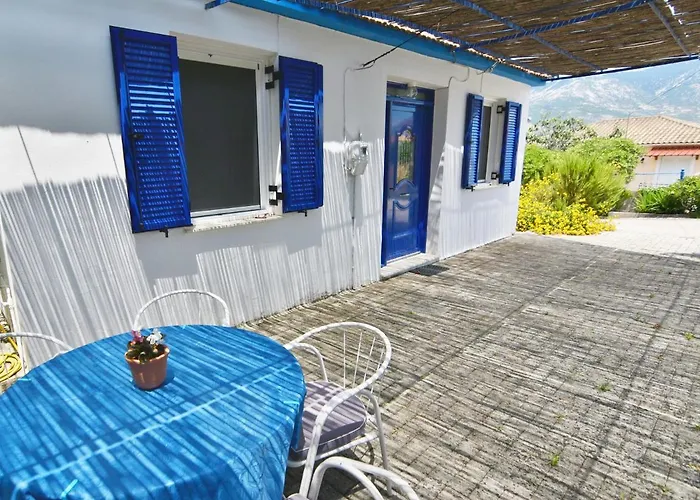 Aparthotel Blue White Apartments - Kefallonia Poolside Retreats 4*