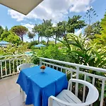 Апарт-отель Blue White - Kefallonia Poolside Retreats Спартия