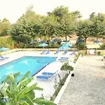 Apartmanhotel Blue White - Kefallonia Poolside Retreats 3*