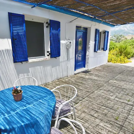 Aparthotel Blue White - Kefallonia Poolside Retreats 3*