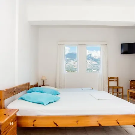 Blue White - Kefallonia Poolside Retreats 4* Spartia (Kefalonia)