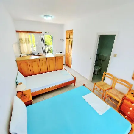 Hotel apartamentowy Blue White - Kefallonia Poolside Retreats 4*