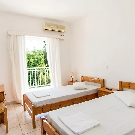 Blue White - Kefallonia Poolside Retreats Hotel apartamentowy Spartia (Kefalonia)