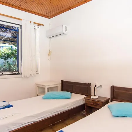 Aparthotel Blue White - Kefallonia Poolside Retreats