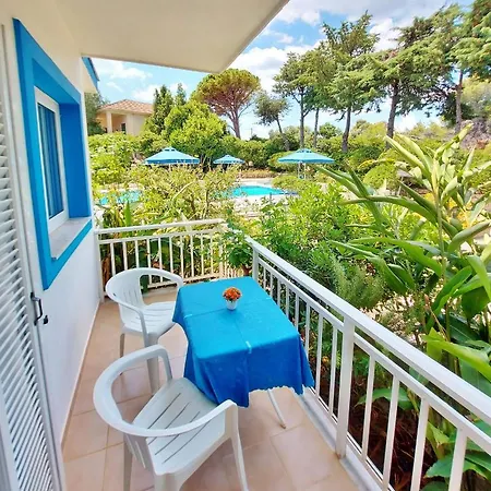 Lejlighedshotel Blue White - Kefallonia Poolside Retreats Spartià