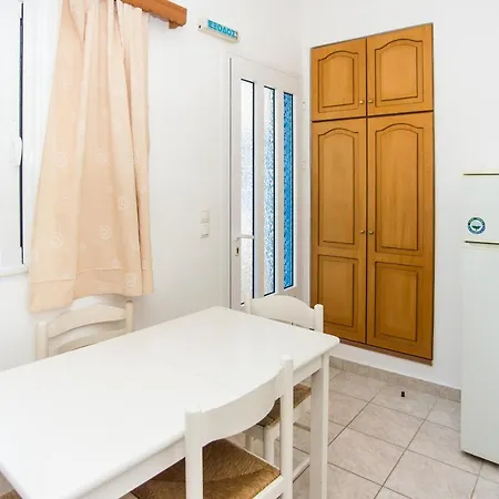 Blue White Apartments - Kefallonia Poolside Retreats Aparthotel Spartia (Kefalonia)