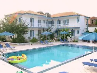 Blue White Apartments - Kefallonia Poolside Retreats 3*