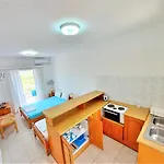 Aparthotel Blue White - Kefallonia Poolside Retreats Spartia (Kefalonia)