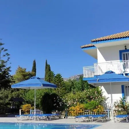 Blue White Apartments - Kefallonia Poolside Retreats