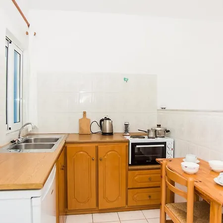 Blue White Apartments - Kefallonia Poolside Retreats Aparthotel Spartia (Kefalonia)