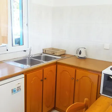 Blue White Apartments - Kefallonia Poolside Retreats 4* Spartia (Kefalonia)