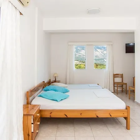 Blue White Apartments - Kefallonia Poolside Retreats Spartia (Kefalonia)