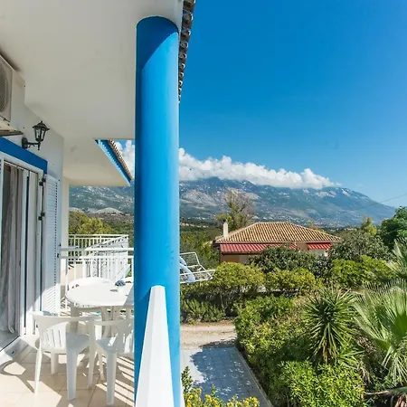 Blue White Apartments - Kefallonia Poolside Retreats