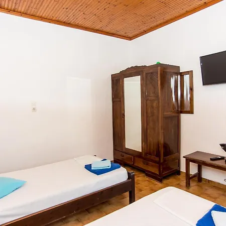 Blue White Apartments - Kefallonia Poolside Retreats Spartia (Kefalonia)