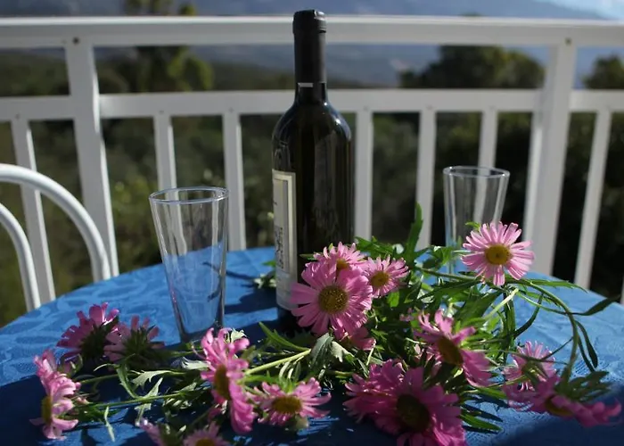 Blue White Apartments - Kefallonia Poolside Retreats Lägenhetshotell