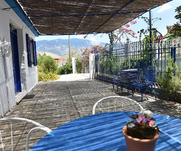 Blue White Apartments - Kefallonia Poolside Retreats Spartia (Kefalonia)