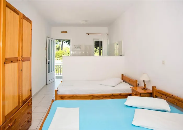 Blue White Apartments - Kefallonia Poolside Retreats 4* Spartia (Kefalonia)