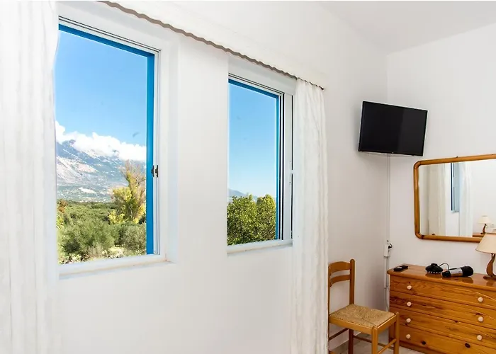 Blue White Apartments - Kefallonia Poolside Retreats Lägenhetshotell 4*