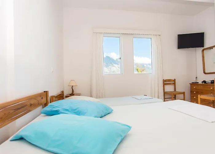 Blue White Apartments - Kefallonia Poolside Retreats 4*