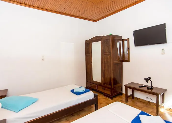 Blue White Apartments - Kefallonia Poolside Retreats Spartia (Kefalonia)